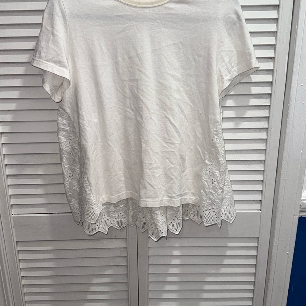 Olive Chic White Lace Hem Short Sleeve Top